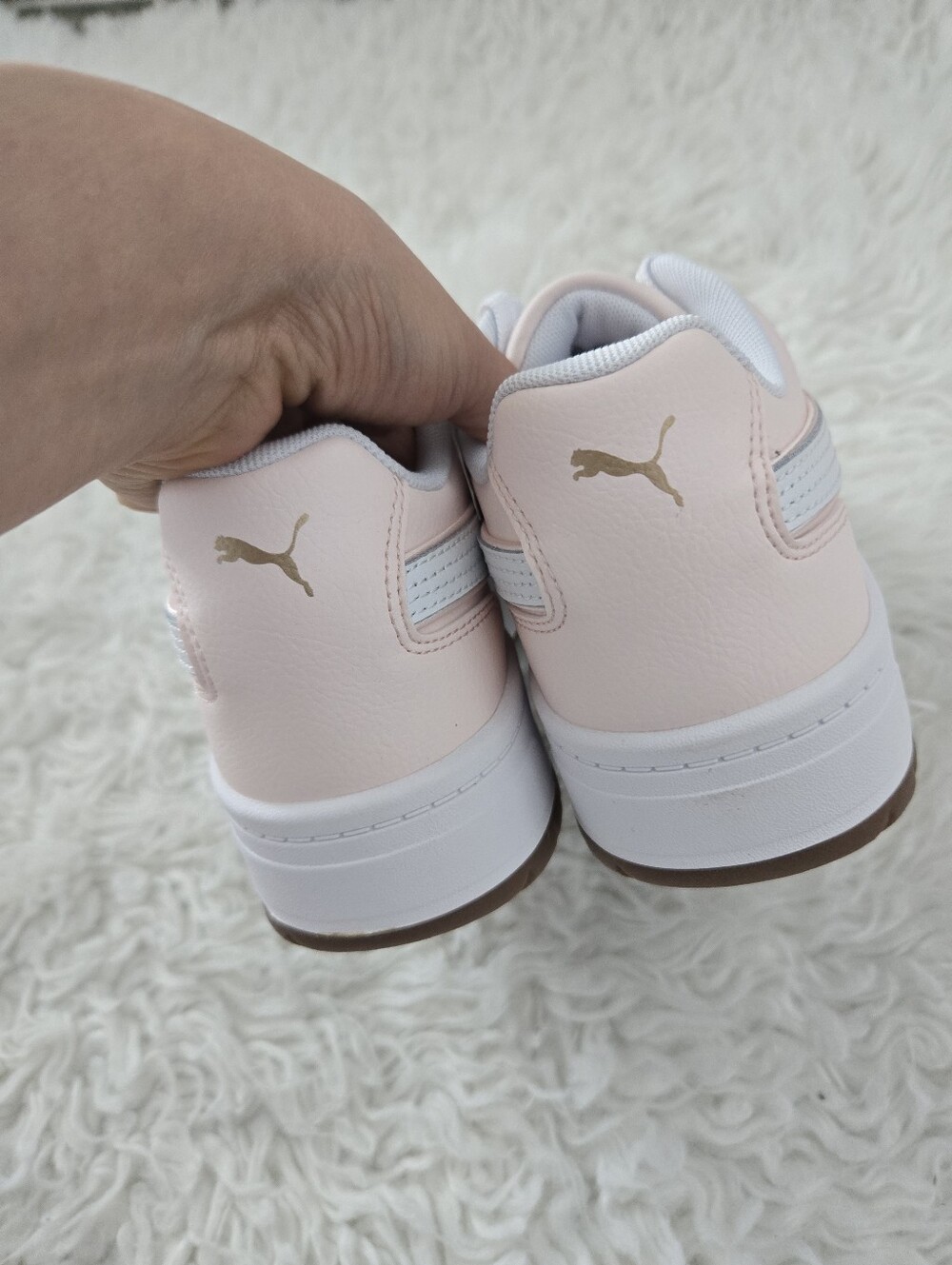 PUMA Smash Platform V3 Sneaker. Size 7. New. - Picture 5 of 7